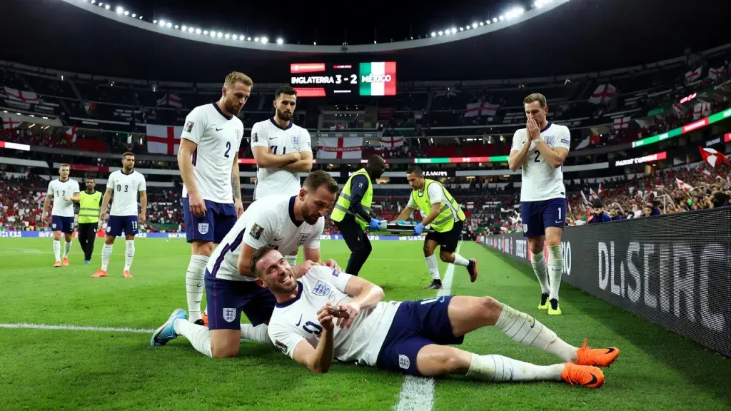 Henderson se machuca no pulso e vai ao hospital após vitória da Inglaterra na Copa